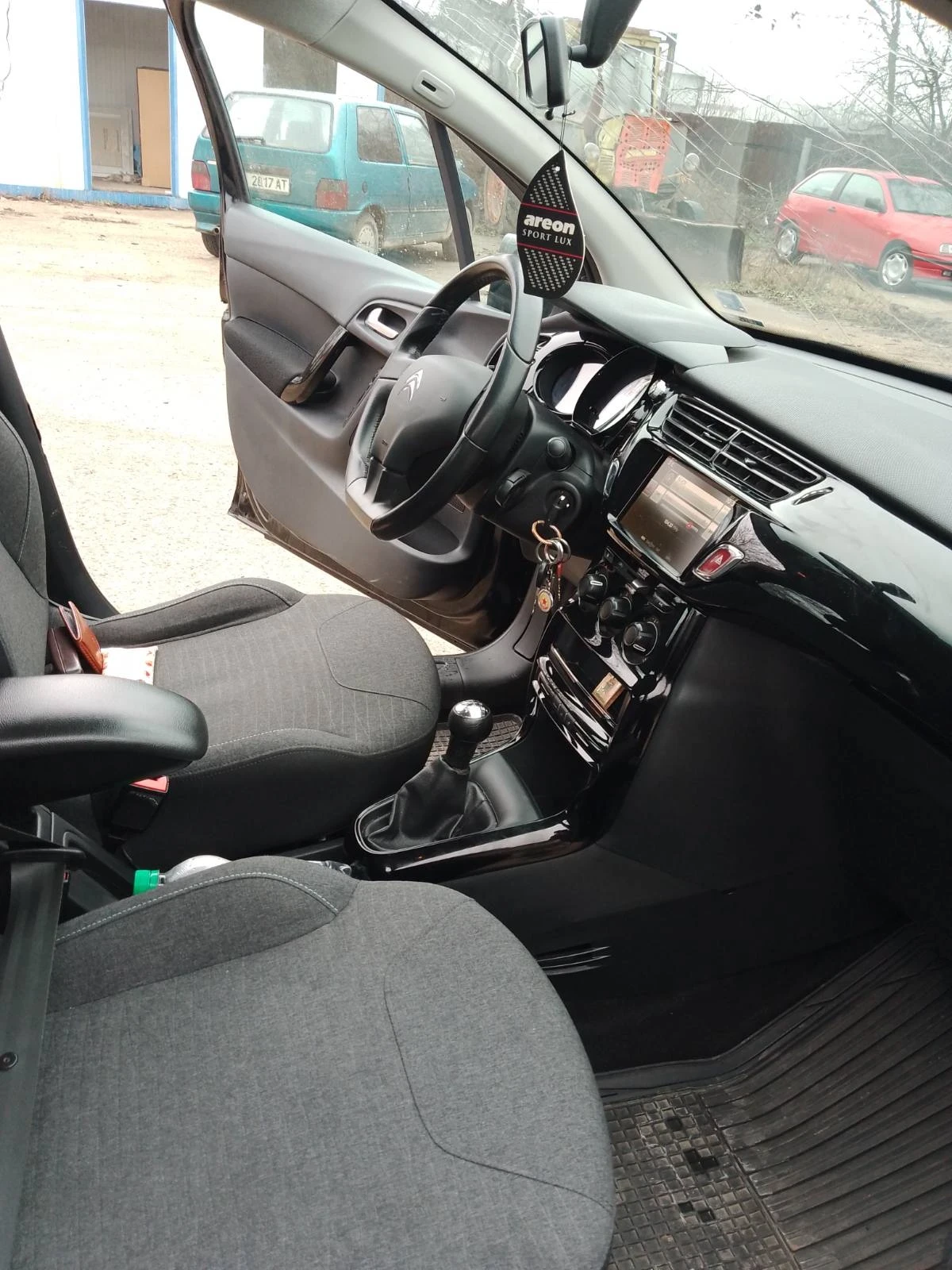 Citroen C3 1.2 VTi 82hp, снимка 7 - Автомобили и джипове - 56268167
