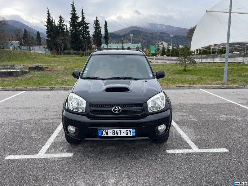 Toyota Rav4 Дизел Къса база, снимка 4 - Автомобили и джипове - 47390324