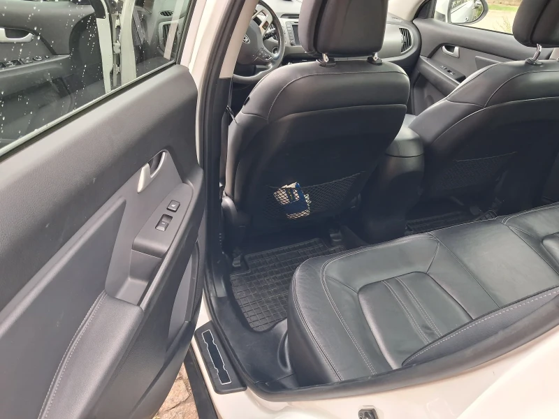 Kia Sportage, снимка 14 - Автомобили и джипове - 52313491