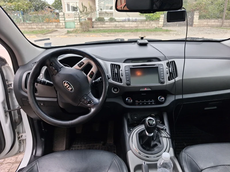 Kia Sportage, снимка 12 - Автомобили и джипове - 52313491