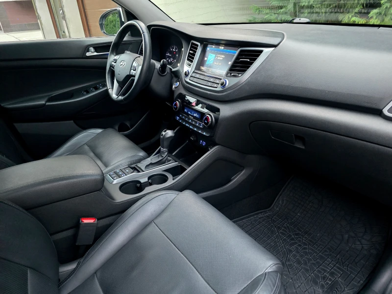 Hyundai Tucson 2.0 PREMIUM-FULL-4x4, снимка 10 - Автомобили и джипове - 52380115