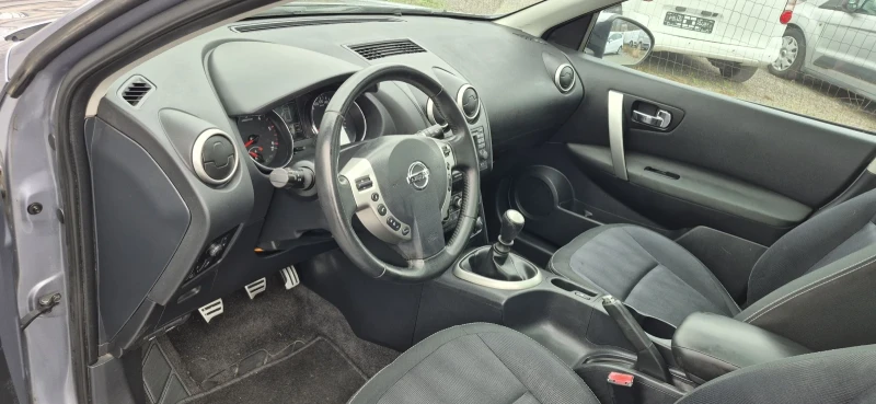 Nissan Qashqai 1.5 DCI Evro 5 Панорама, снимка 12 - Автомобили и джипове - 52672194