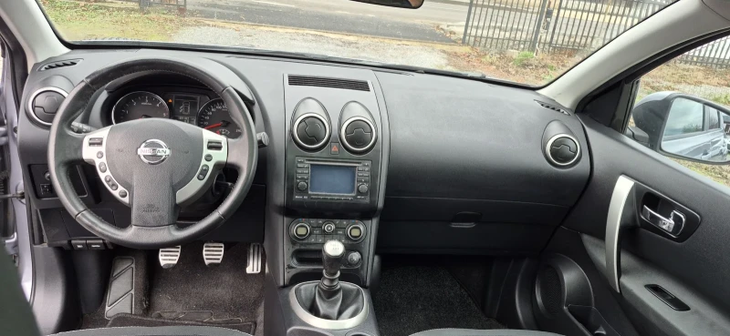 Nissan Qashqai 1.5 DCI Evro 5 Панорама, снимка 11 - Автомобили и джипове - 52672194