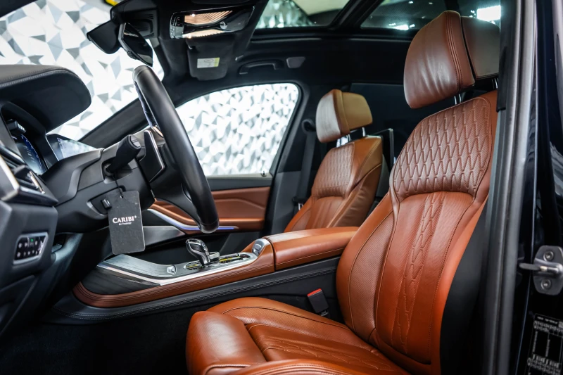 BMW X7 M50d Msport* B&W* Pano* TV, снимка 13 - Автомобили и джипове - 52875990