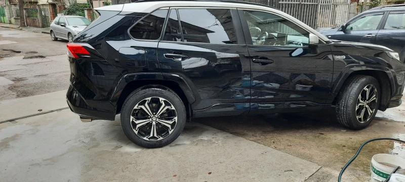 Toyota Rav4, снимка 11 - Автомобили и джипове - 53350569