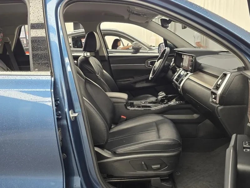 Kia Sorento 2.2 CRDI 4WD - САМО 30% АВАНС, снимка 11 - Автомобили и джипове - 56018254