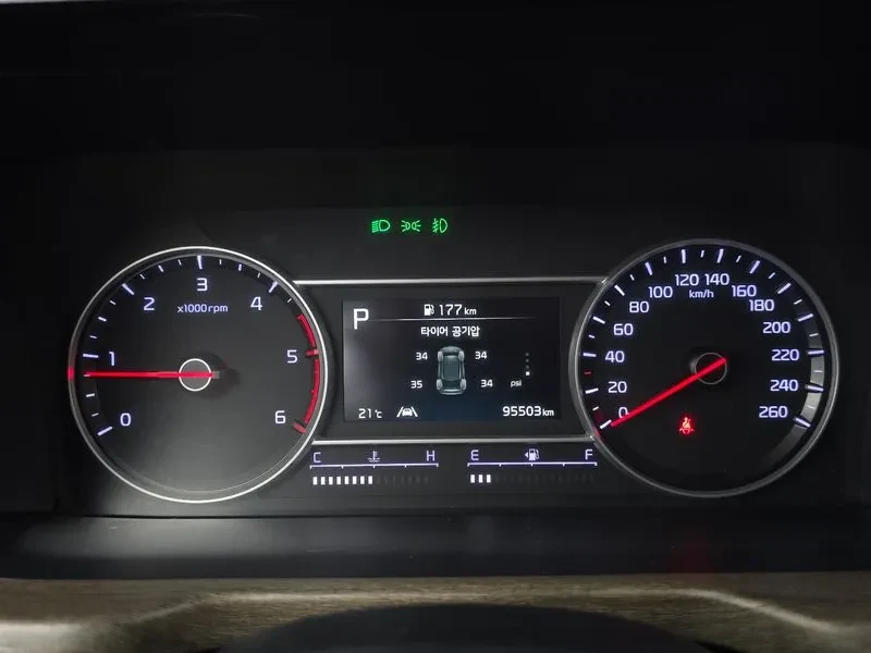 Kia Sorento 2.2 CRDI 4WD - САМО 30% АВАНС, снимка 8 - Автомобили и джипове - 56018254
