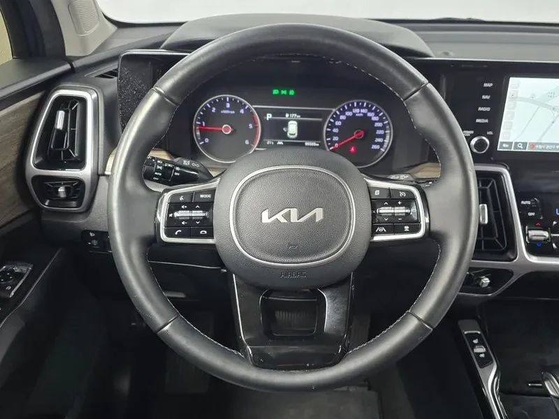 Kia Sorento 2.2 CRDI 4WD - САМО 30% АВАНС, снимка 13 - Автомобили и джипове - 56018254