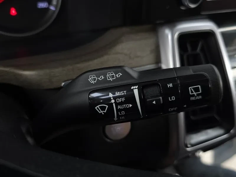 Kia Sorento 2.2 CRDI 4WD - САМО 30% АВАНС, снимка 17 - Автомобили и джипове - 56018254