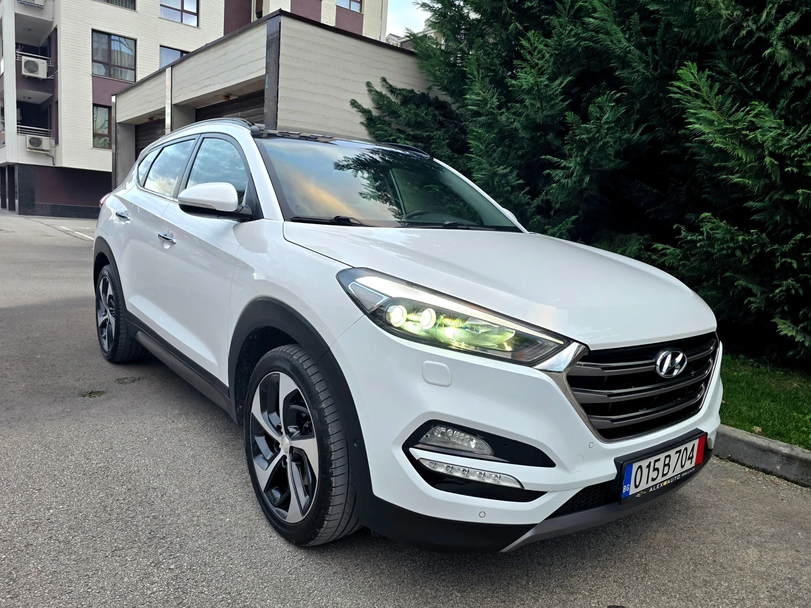 Hyundai Tucson 2.0 PREMIUM-FULL-4x4 - изображение 3