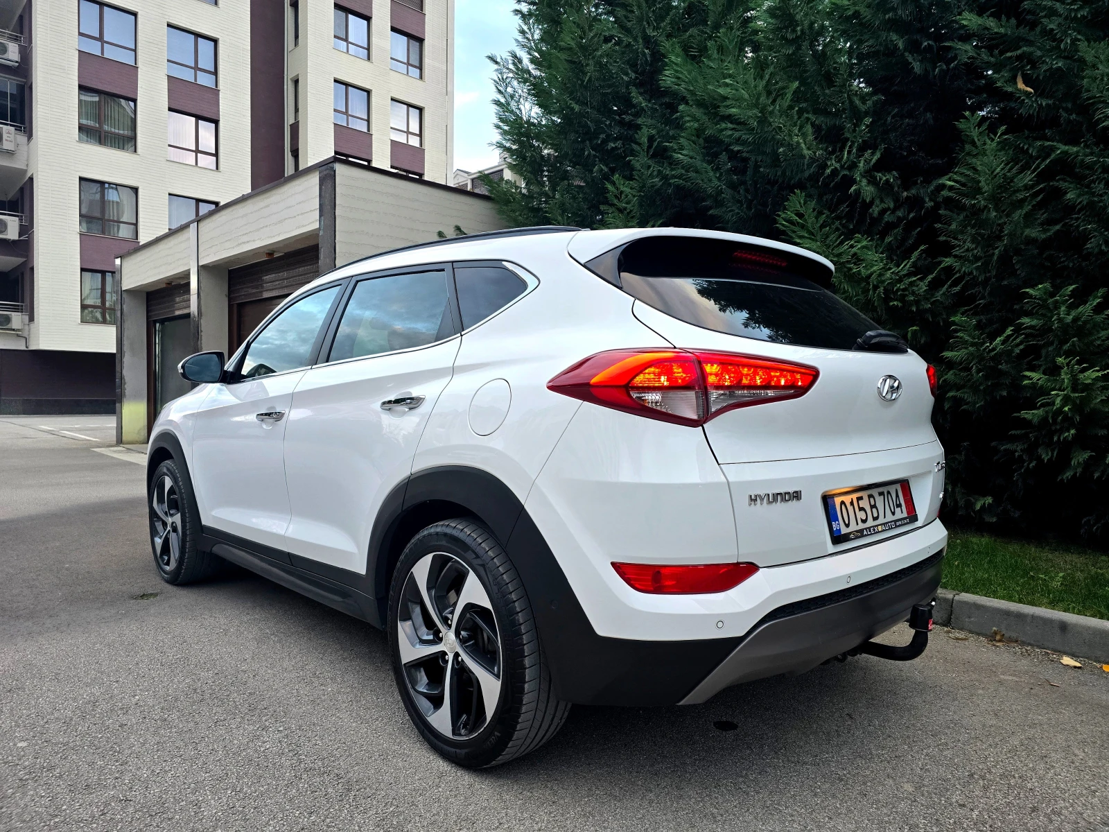 Hyundai Tucson 2.0 PREMIUM-FULL-4x4 - изображение 7