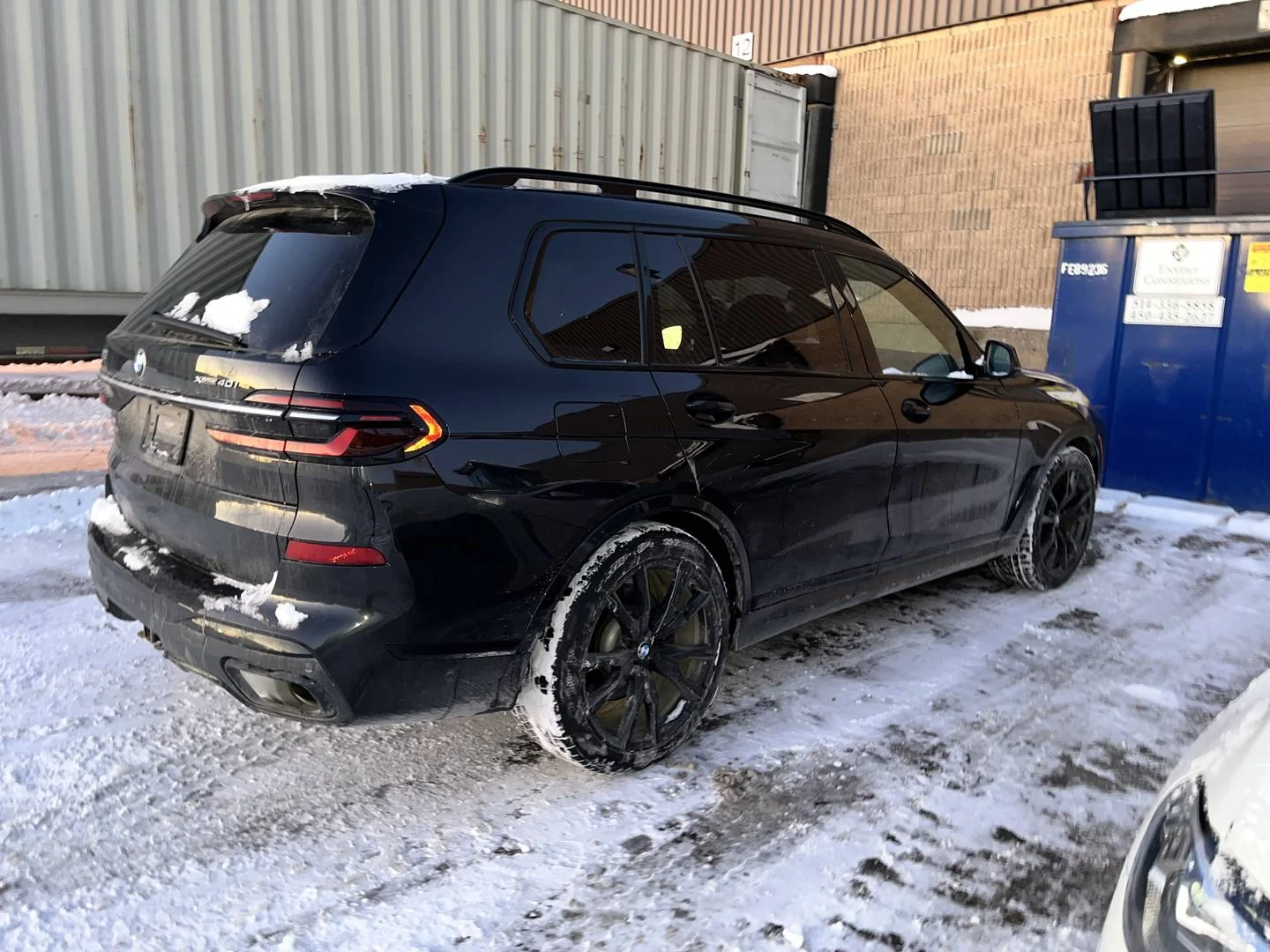 BMW X7 40i M Sport Shadow Line - изображение 4
