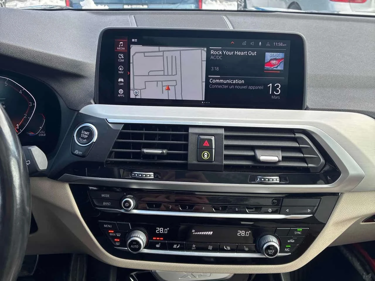 BMW X3 xDrive30i  CARFAX, снимка 9 - Автомобили и джипове - 53845889