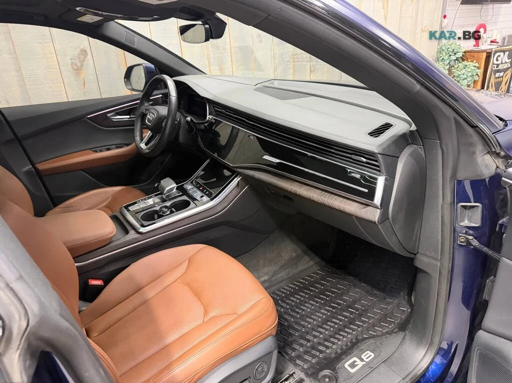 Audi Q8 Technik * АвтоКредит * (ЦЕНА ДО БГ), снимка 11 - Автомобили и джипове - 54933759