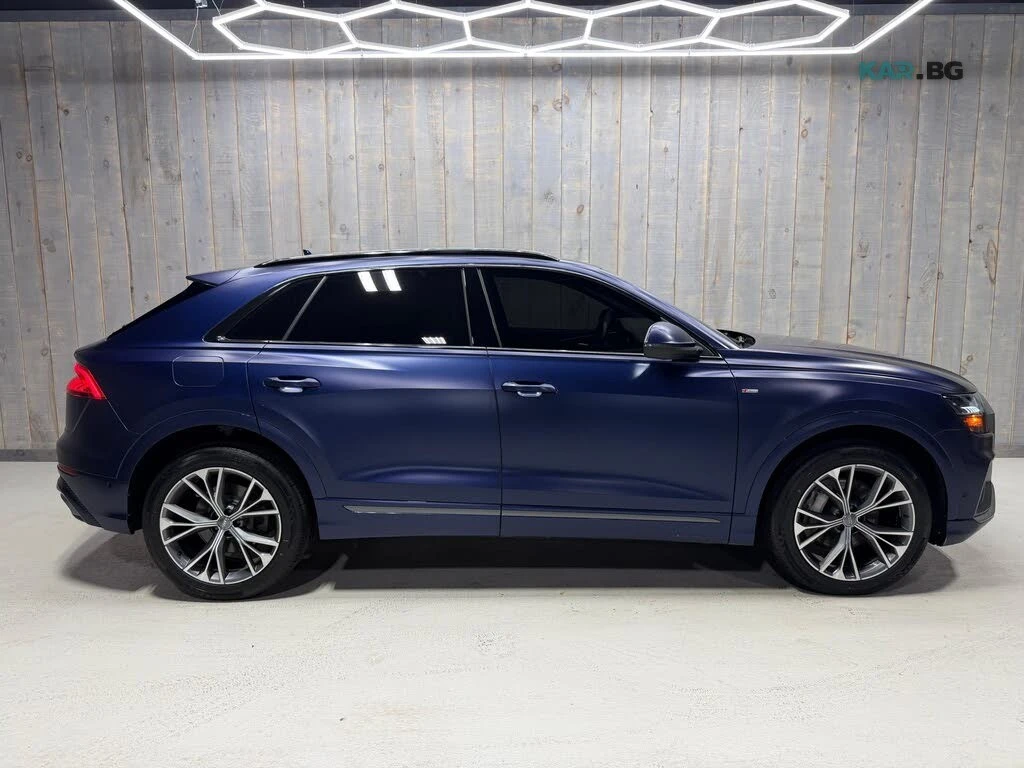 Audi Q8 Technik * АвтоКредит * (ЦЕНА ДО БГ), снимка 2 - Автомобили и джипове - 54933759