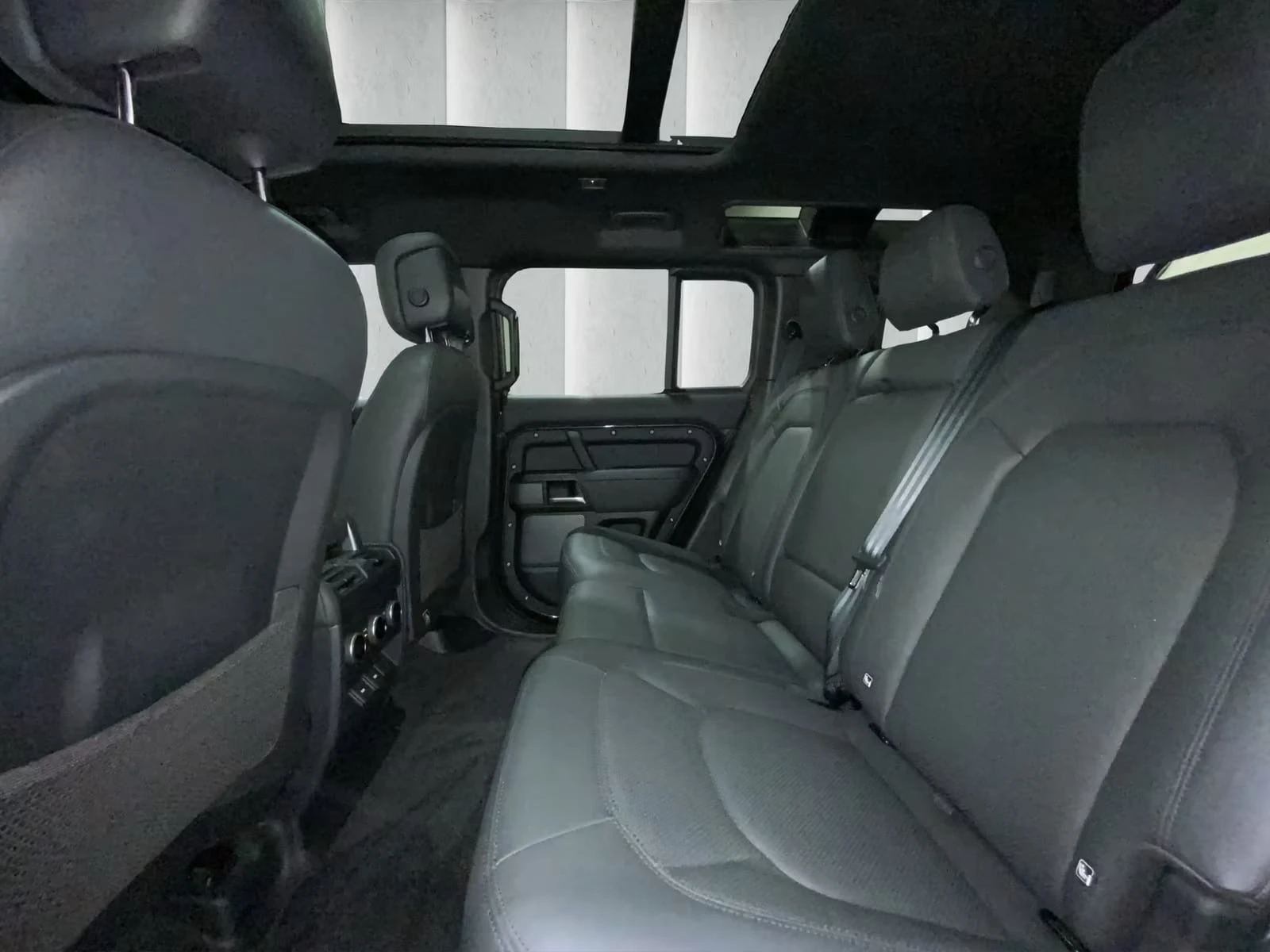 Land Rover Defender Carpathian Edition 110 P525, снимка 7 - Автомобили и джипове - 55087109