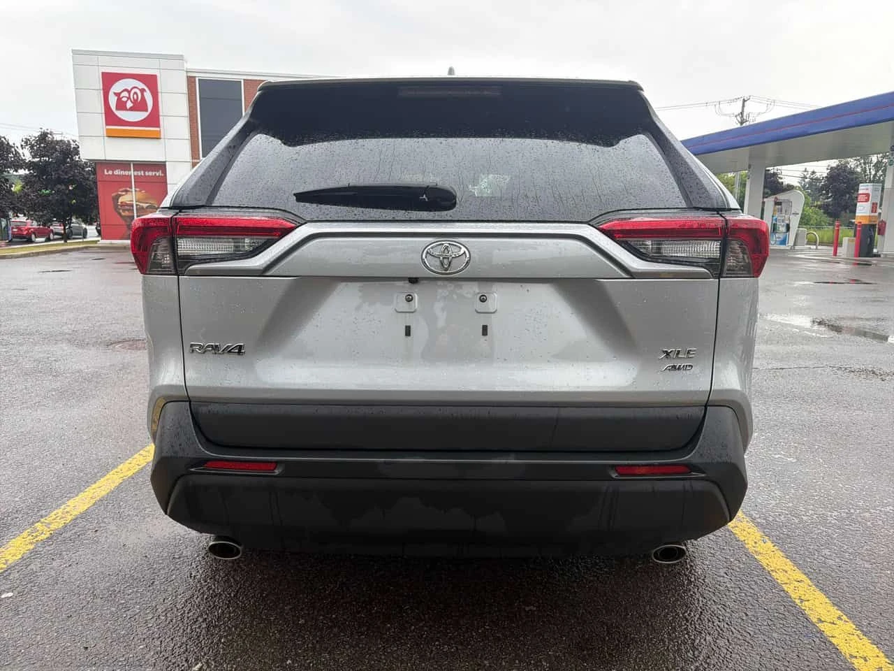 Toyota Rav4 XLE | АВТОКРЕДИТ БЕЗ ПЪРВОНАЧАЛНА ВНОСКА | , снимка 4 - Автомобили и джипове - 55276887
