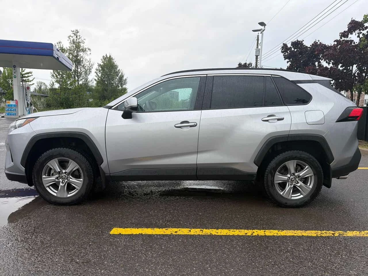 Toyota Rav4 XLE | АВТОКРЕДИТ БЕЗ ПЪРВОНАЧАЛНА ВНОСКА | , снимка 2 - Автомобили и джипове - 55276887