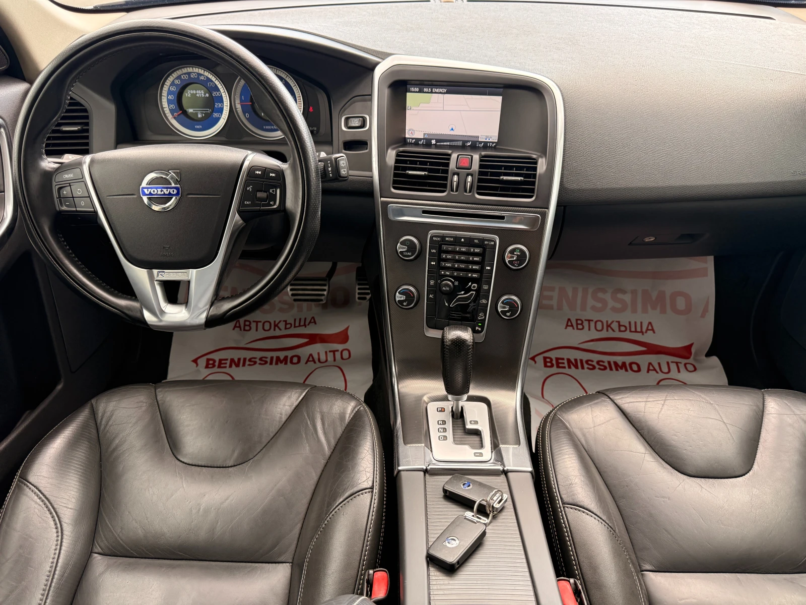 Volvo XC60 2.4D* AWD* R-DESIGN* , снимка 11 - Автомобили и джипове - 55455677