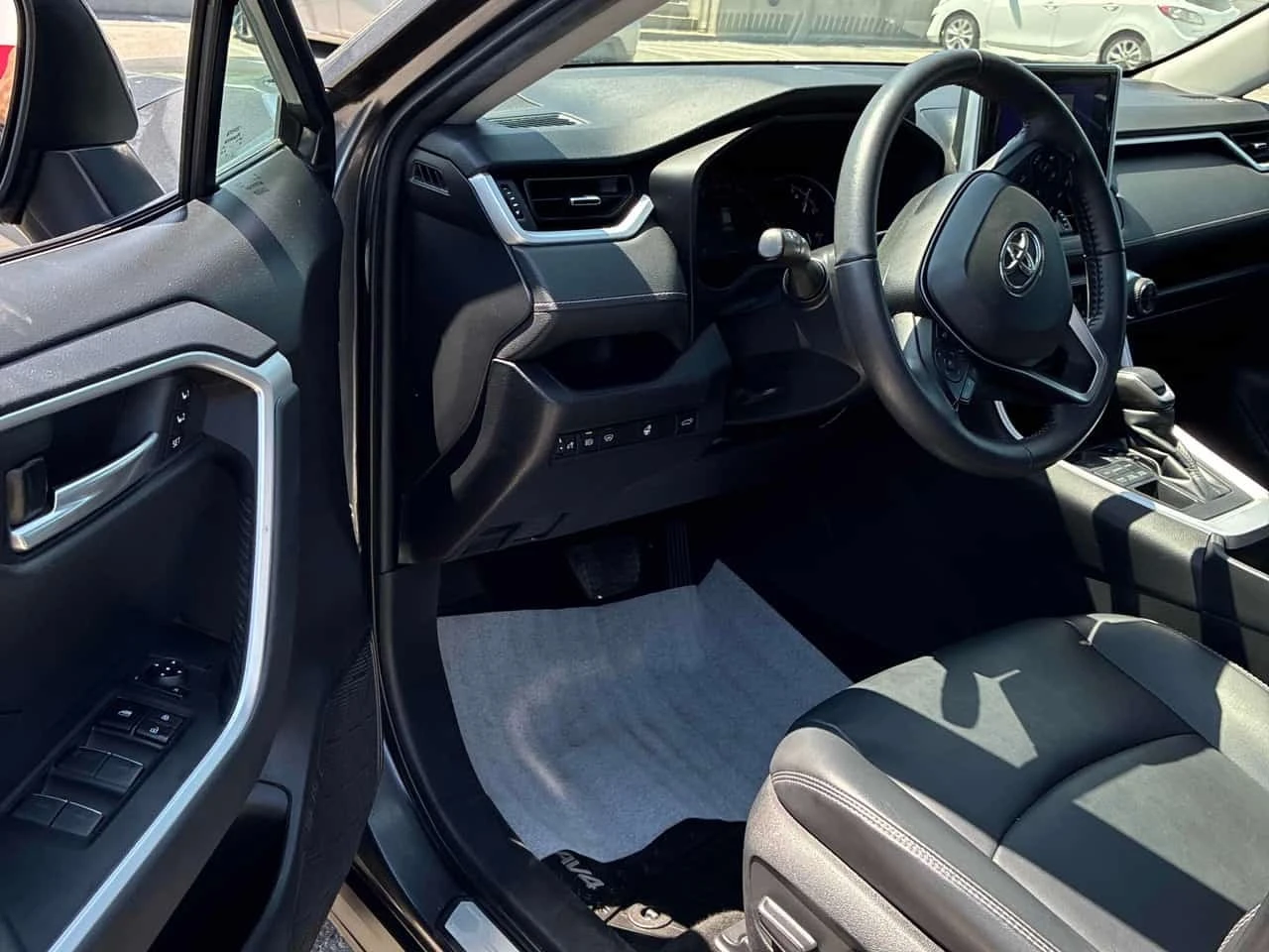 Toyota Rav4 * XLE * CARFAX * ОПЦИЯ ЗА ФИНАНСИРАНЕ, снимка 5 - Автомобили и джипове - 55754311