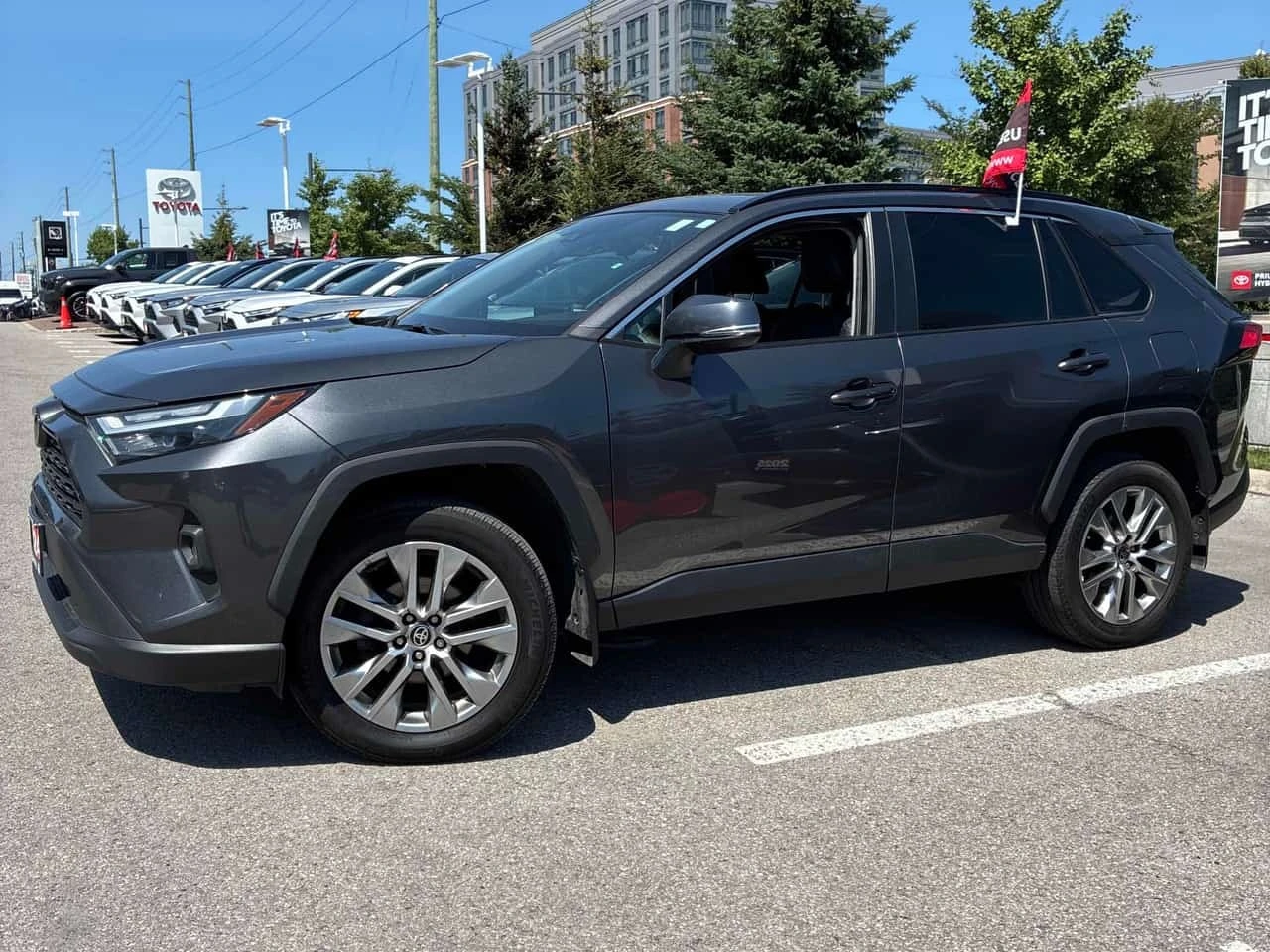 Toyota Rav4 * XLE * CARFAX * ОПЦИЯ ЗА ФИНАНСИРАНЕ, снимка 2 - Автомобили и джипове - 55754311