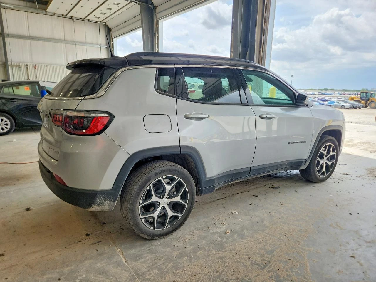 Jeep Compass 2.0l Limited, снимка 3 - Автомобили и джипове - 55977187