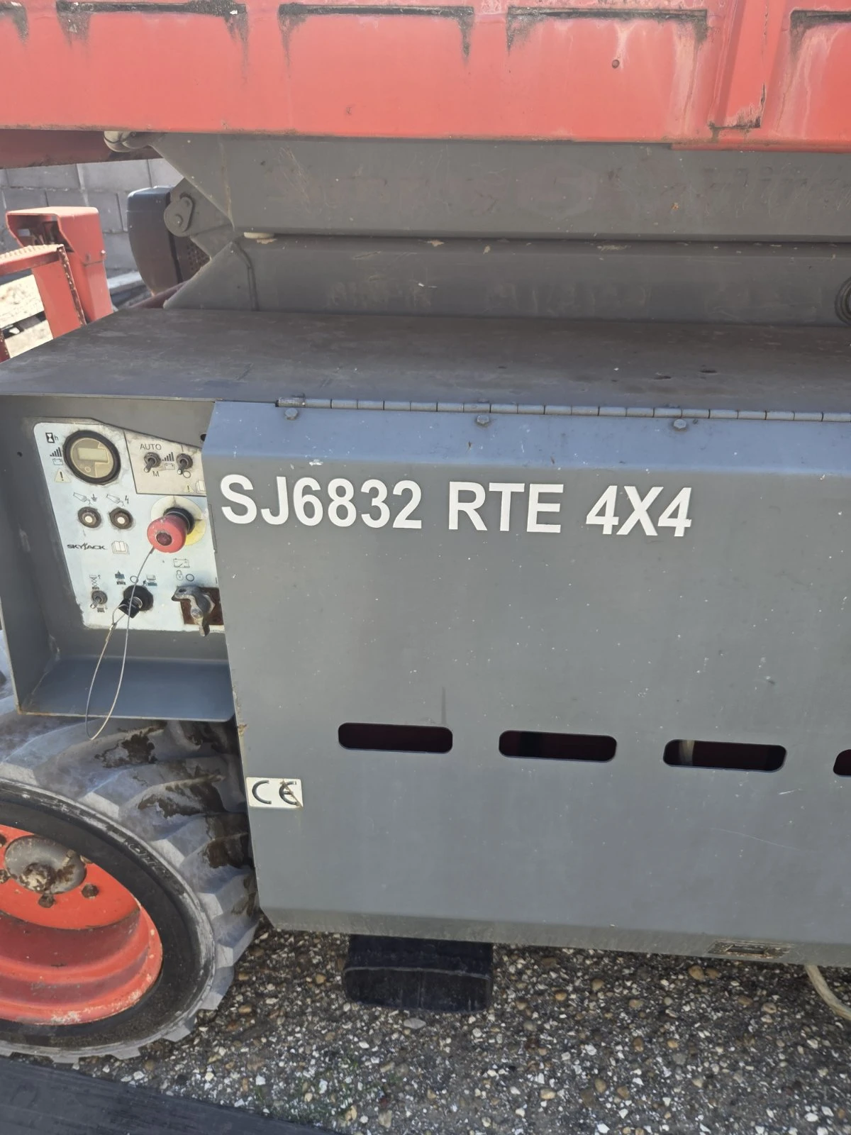 ��������� ������� Skyjack SJ6832 RTE 4�4  HIBRID | Mobile.bg � ����������� 3
