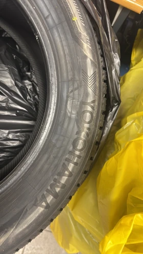 Гуми Зимни 225/60R18, снимка 8 - Гуми и джанти - 53363905