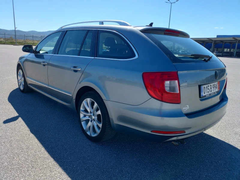 Skoda Superb 1.9 TDI Comfort Кожа Навигация , снимка 2 - Автомобили и джипове - 47555748