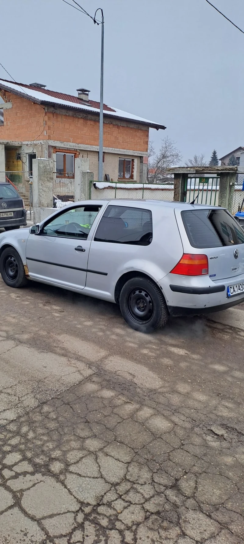 VW Golf  ГАЗ 1.6 16v 101к.с отличен мотор и скорости , снимка 2 - Автомобили и джипове - 48738713