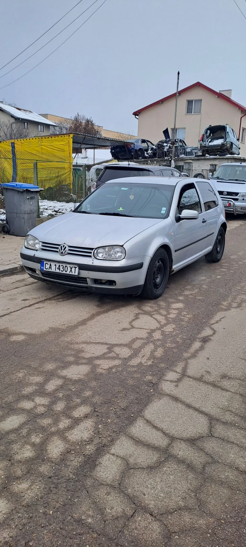 VW Golf  ГАЗ 1.6 16v 101к.с отличен мотор и скорости , снимка 1 - Автомобили и джипове - 48738713