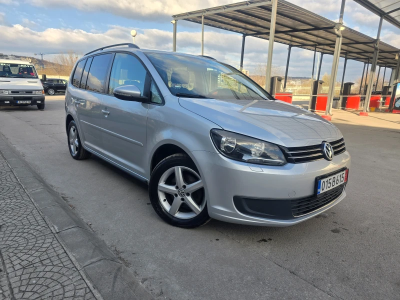 VW Touran ТОП!7м./6ск./КАМЕРА/NAVI, снимка 4 - Автомобили и джипове - 49573715