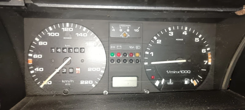 VW Santana 1.6, снимка 5 - Автомобили и джипове - 52952420