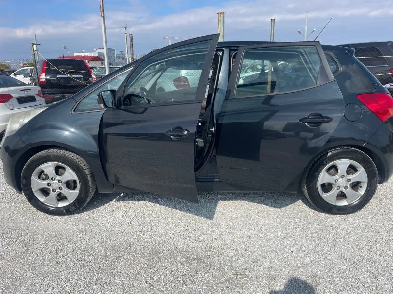 Kia Venga Автоматик, снимка 6 - Автомобили и джипове - 52055890