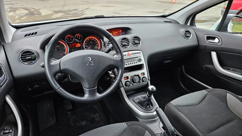 Peugeot 308 1.6 Hdi Klimatik/Facelift, снимка 9 - Автомобили и джипове - 52345838