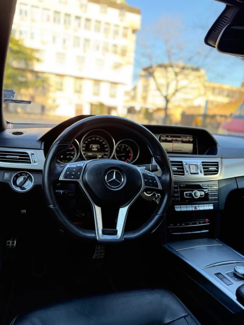 Mercedes-Benz E 220 AMG ПАКЕТ, снимка 6 - Автомобили и джипове - 52792726