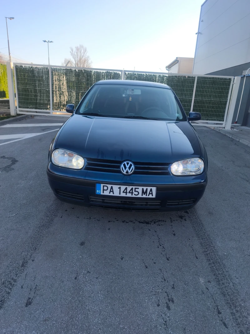 VW Golf 1.6, снимка 2 - Автомобили и джипове - 52913948