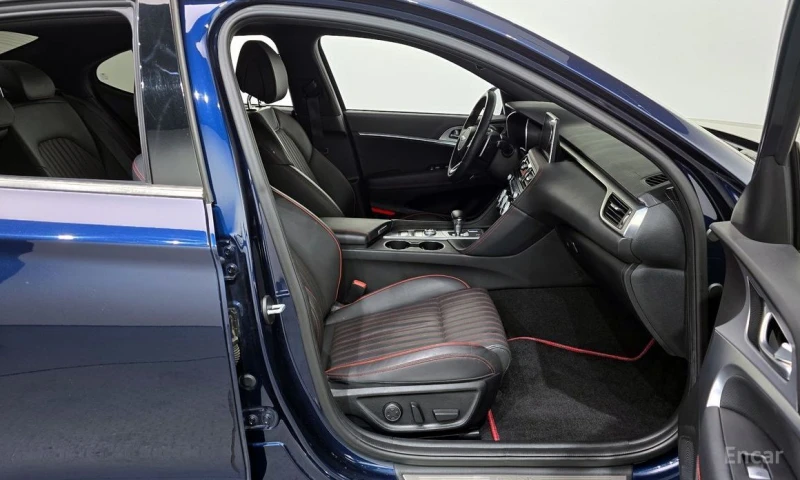 Genesis G70, снимка 11 - Автомобили и джипове - 53032975