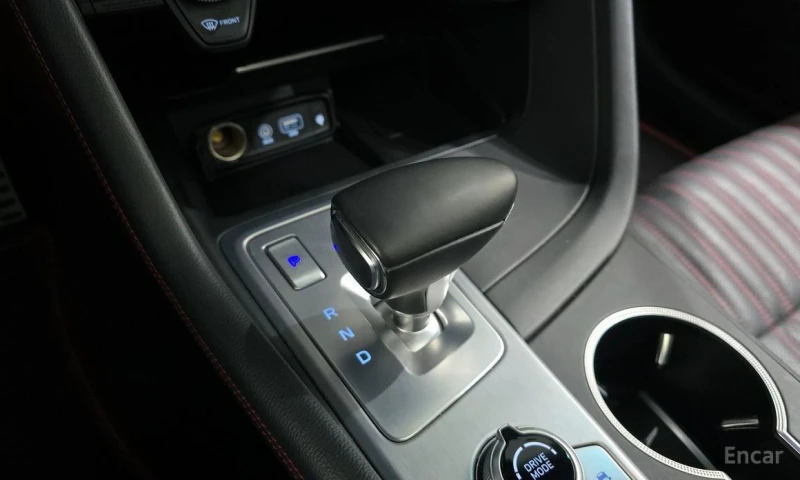 Genesis G70, снимка 9 - Автомобили и джипове - 53032975