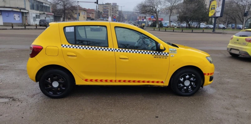 Dacia Sandero 1.2 Газ, снимка 7 - Автомобили и джипове - 53541099