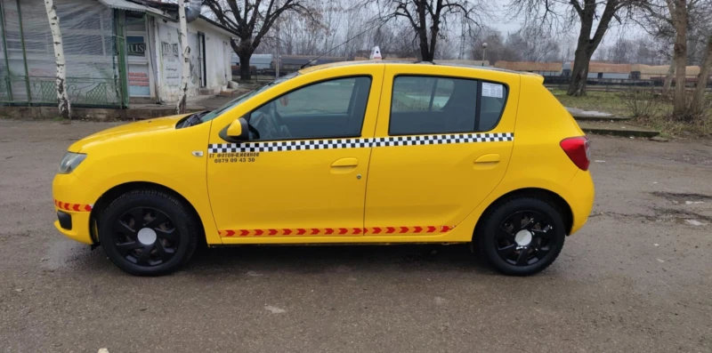 Dacia Sandero 1.2 Газ, снимка 3 - Автомобили и джипове - 53541099