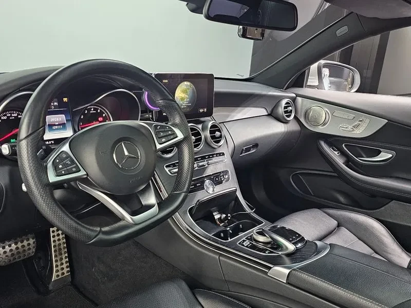 Mercedes-Benz C 200 Coupe, снимка 7 - Автомобили и джипове - 55015394