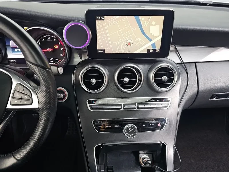 Mercedes-Benz C 200 Coupe, снимка 16 - Автомобили и джипове - 55015394