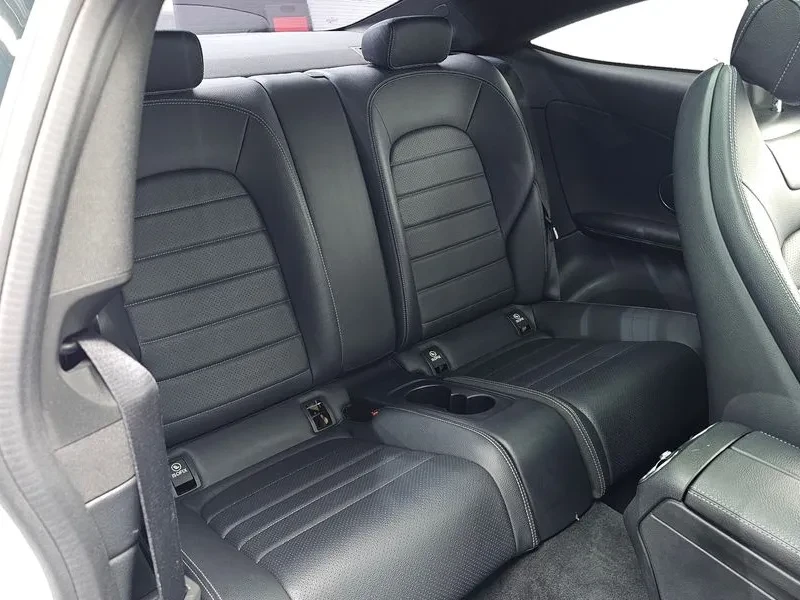 Mercedes-Benz C 200 Coupe, снимка 12 - Автомобили и джипове - 55015394
