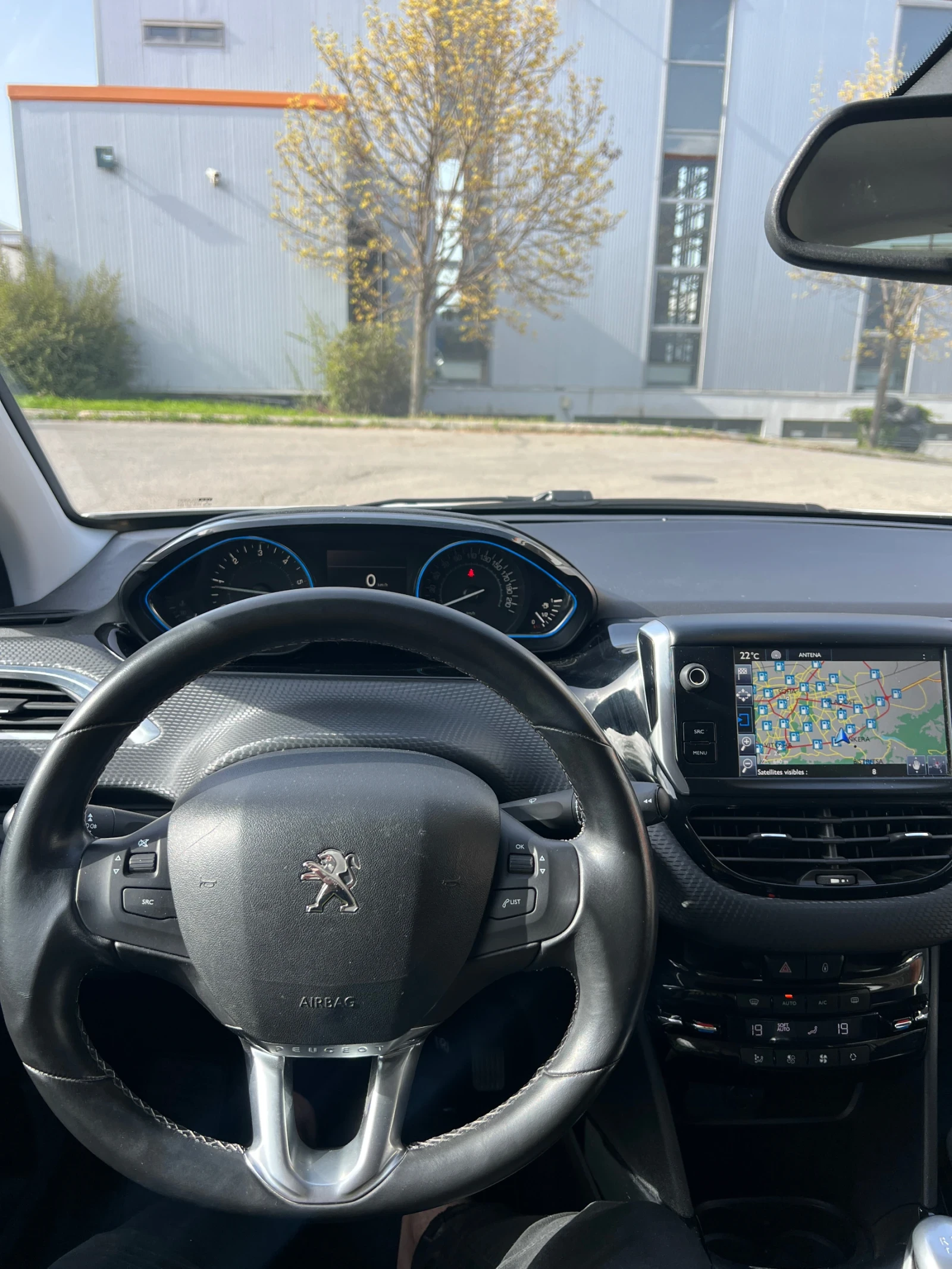 Peugeot 2008 1.6 HDI 33 K KM - изображение 7