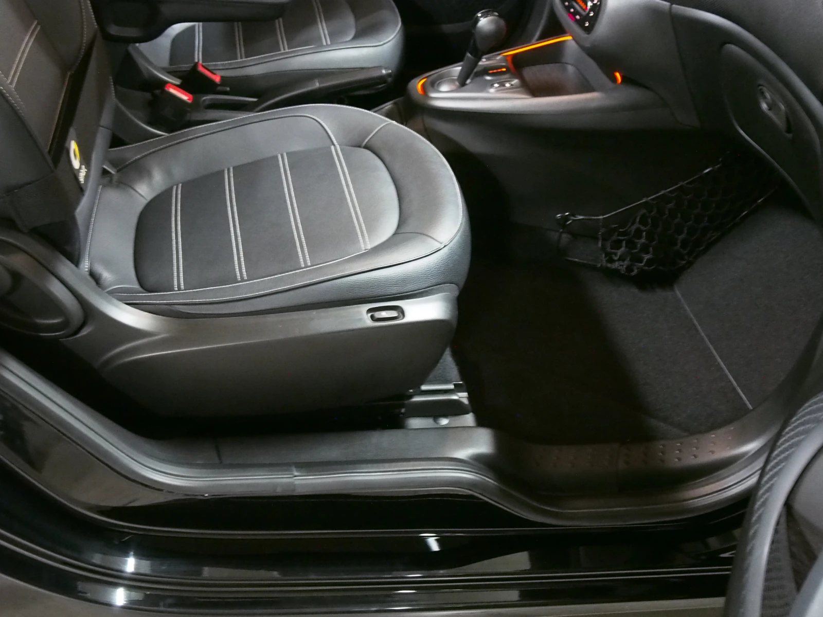 Smart Fortwo cabrio EQ Brabus JBL surround-Sound system - изображение 6