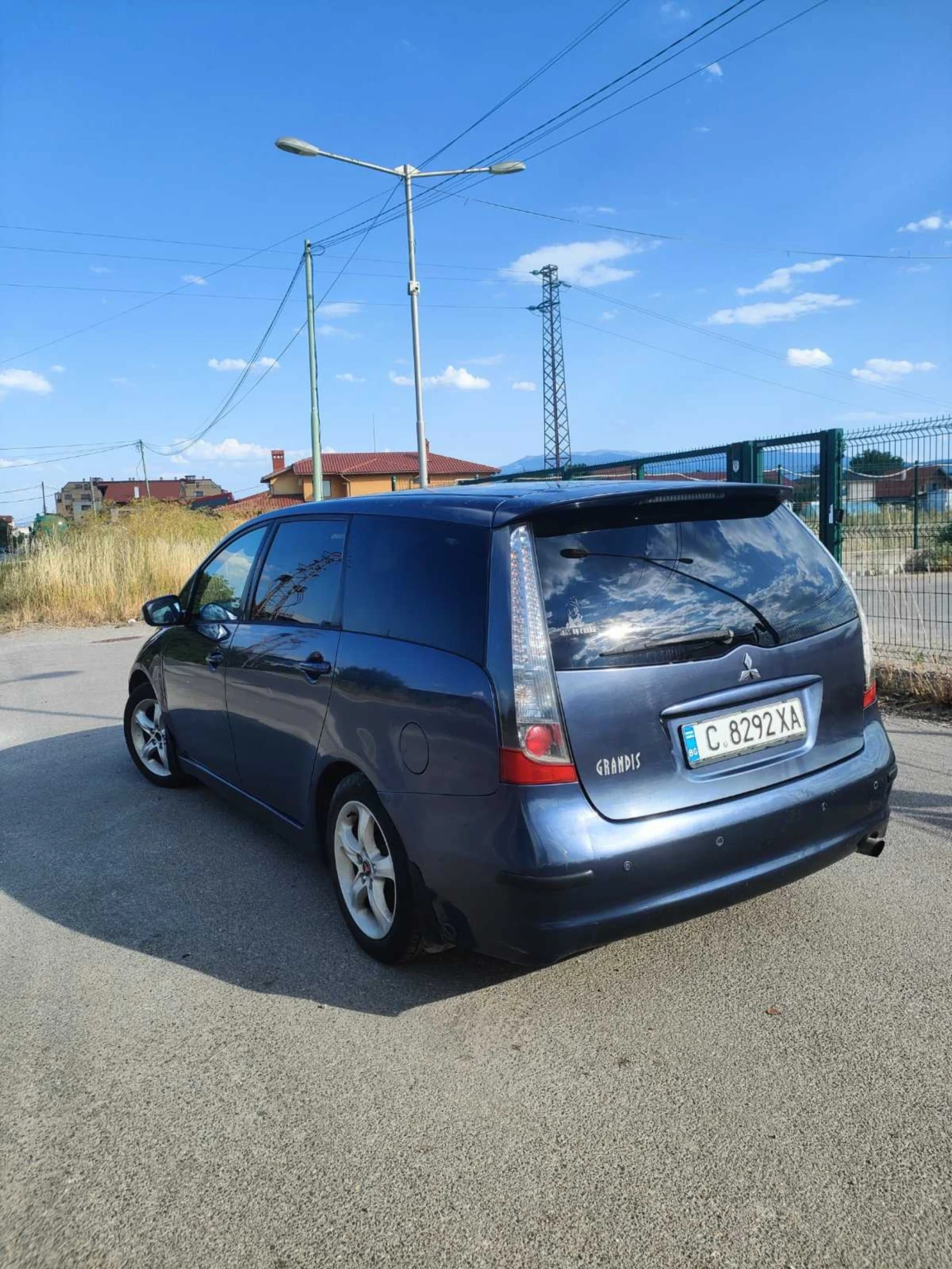 Mitsubishi Grandis Mivec - изображение 4