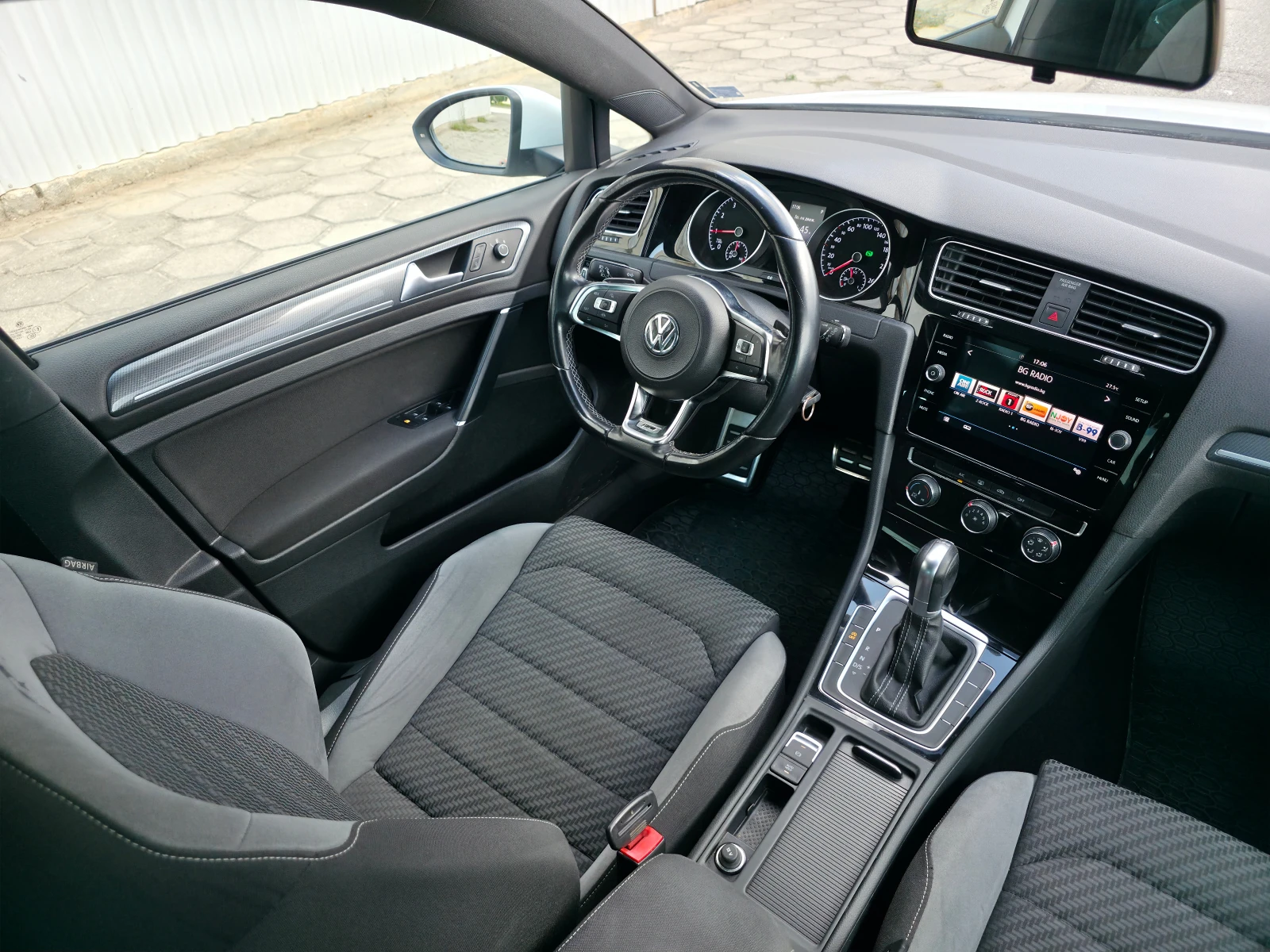 VW Golf 1.0TSI RLine 66000km EURO6D | Mobile.bg   12