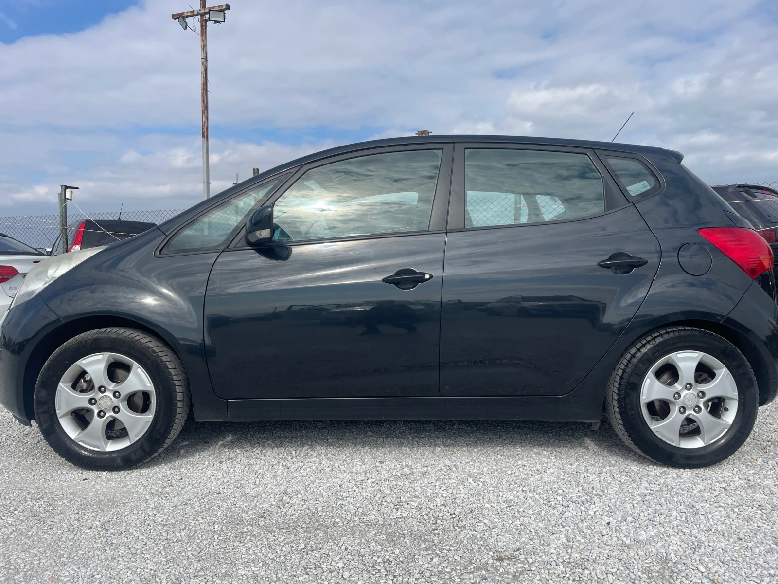 Kia Venga Автоматик - изображение 4
