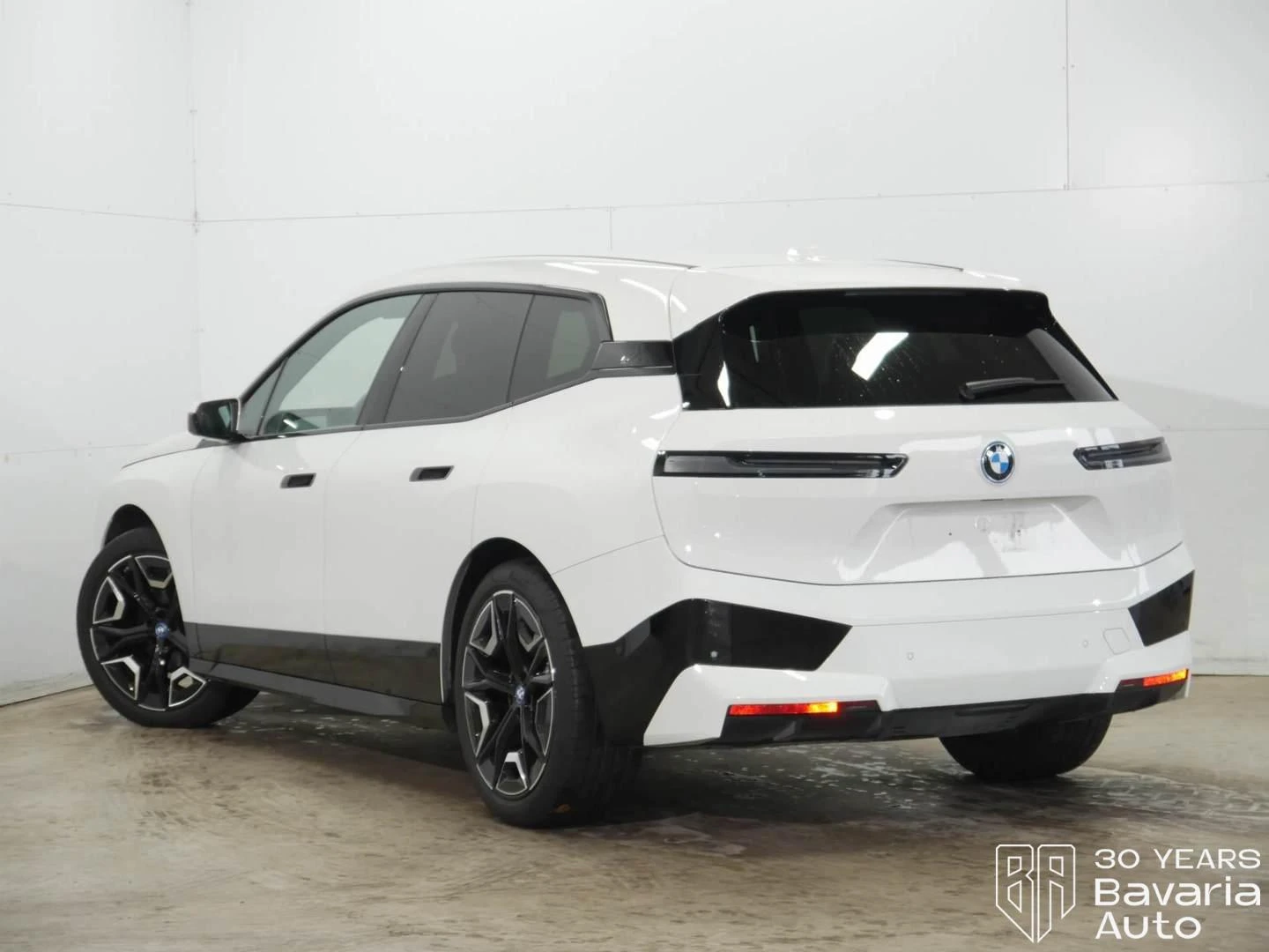 BMW iX 40 xDrive Sport | Mobile.bg   2